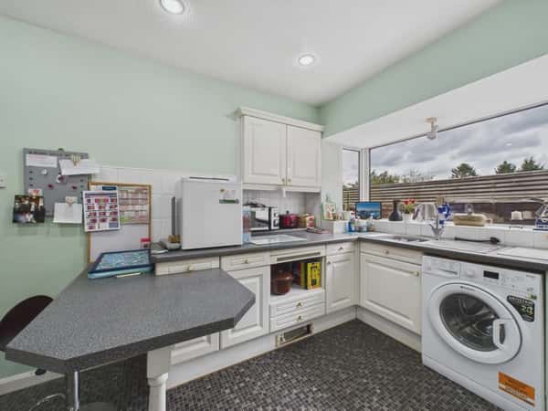 Moorlands, Wickersley - Image 19