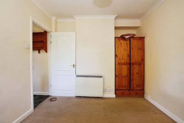 Meadow Road, Salisbury - Image 10