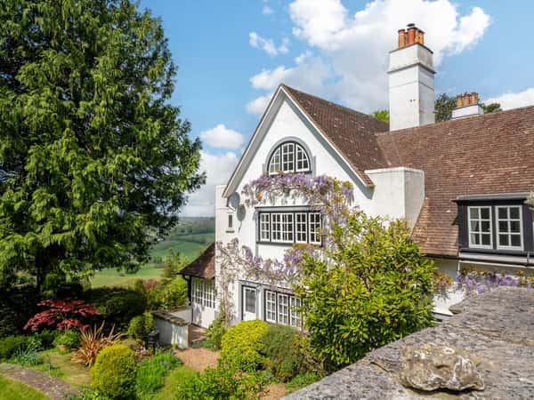 Camp Road, Caterham - Image 4