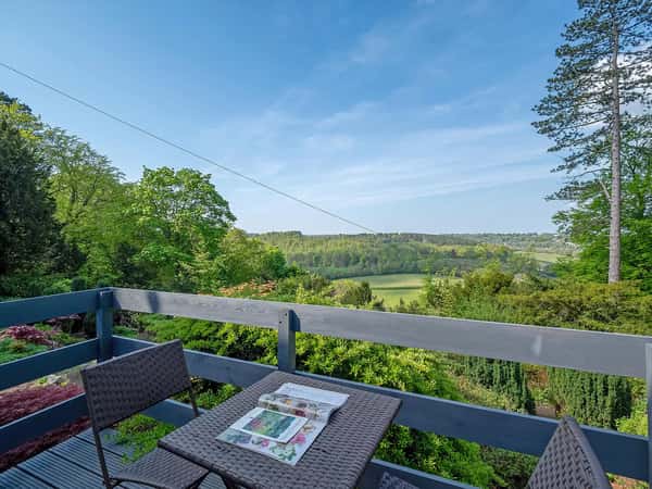 Camp Road, Caterham - Image 16