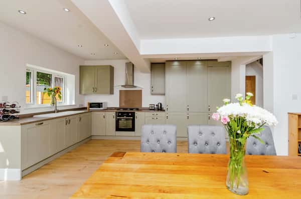 Aldersley Road, Wolverhampton - Image 7