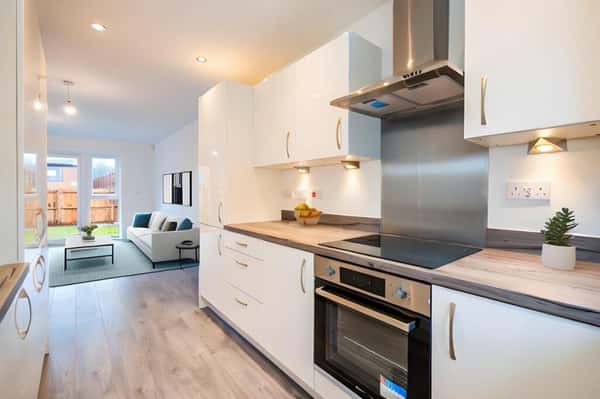 2 bedroom apartment at The Gateway - Image 3