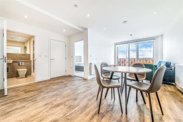 1 bedroom apartment at Fresh Wharf - Image 5