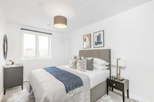 2 bedroom apartment at Fresh Wharf - Image 3
