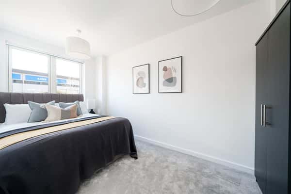 1 bedroom apartment at Fresh Wharf - Image 2