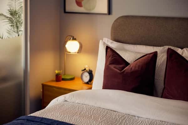 Studio apartment at Aston Place - Image 8