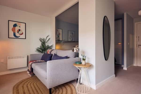 Studio apartment at Aston Place - Image 12