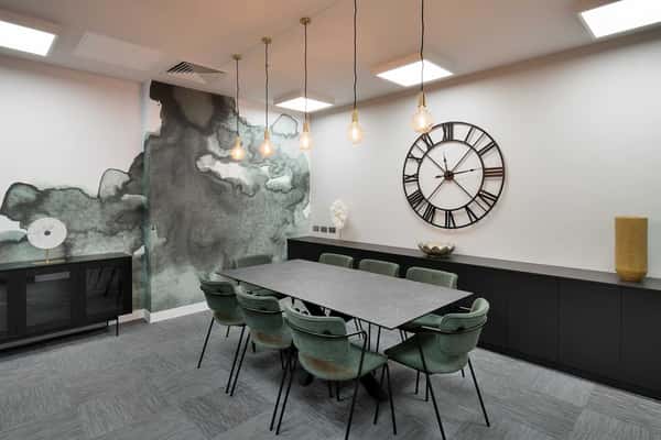 3 bedroom apartment at Landrow Place - Image 1