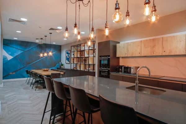 3 bedroom apartment at Landrow Place - Image 16