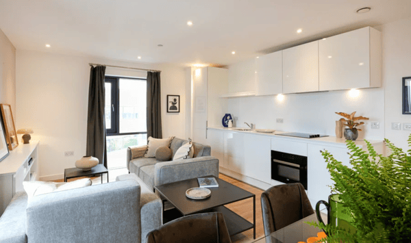 1 bedroom apartment at The Lansdowne - Image 2