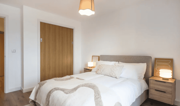 2 bedroom apartment at The Lansdowne - Image 6