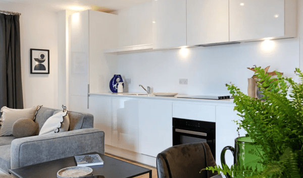 2 bedroom apartment at The Lansdowne - Image 12