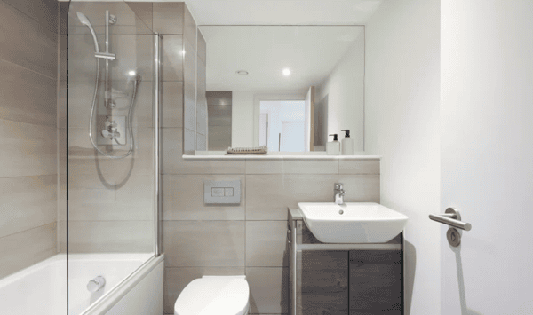 2 bedroom apartment at The Lansdowne - Image 15