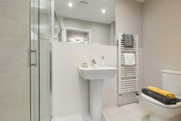 3 bedroom house at Bishops Park II - Image 11