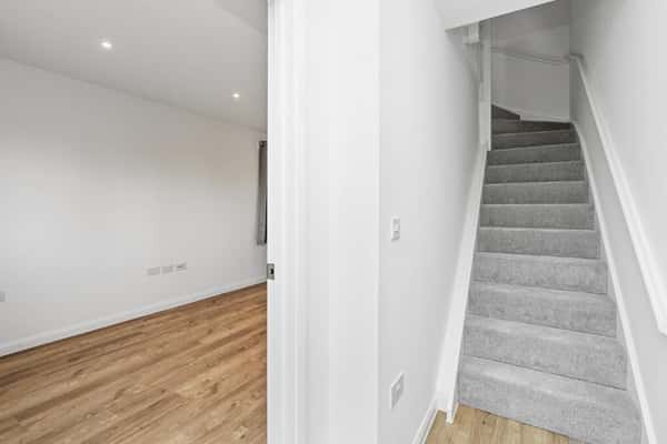 3 bedroom house at Spinning Fields - Image 3