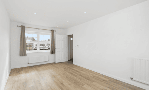 3 bedroom house at Spinning Fields - Image 5