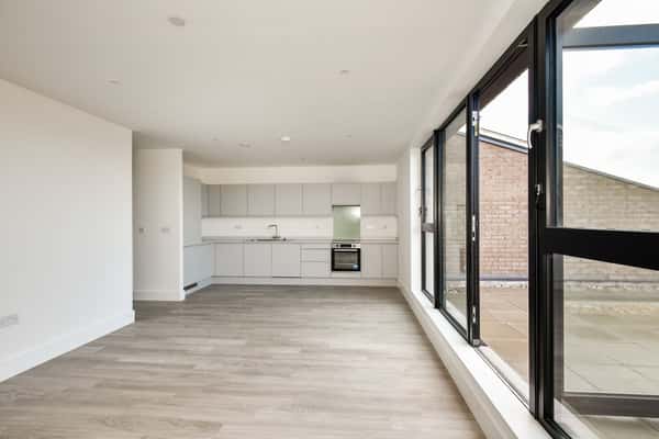 2 bedroom apartment at Pioneer Wharf at Waterfront - Image 7