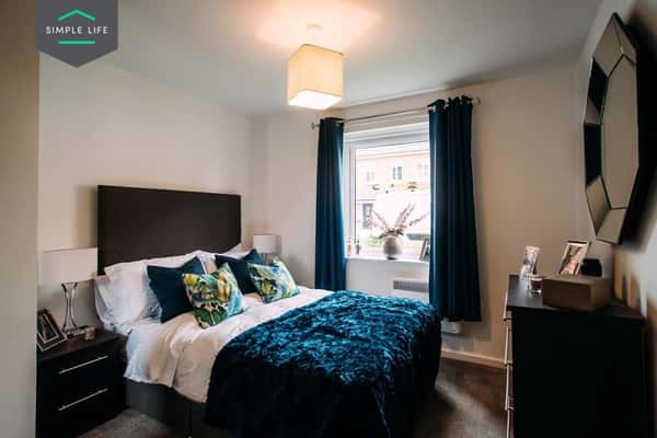 2 bedroom apartment at Coppenhall Place - Image 2