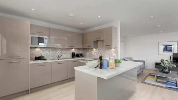 Studio apartment at Lochrin Quay - Image 3