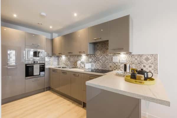 2 bedroom apartment at Lochrin Quay - Image 1