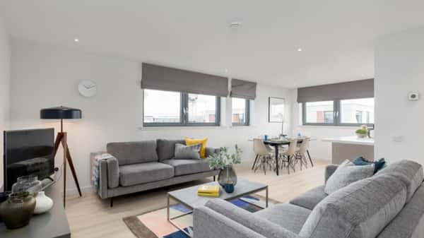 4 bedroom apartment at Lochrin Quay - Image 12