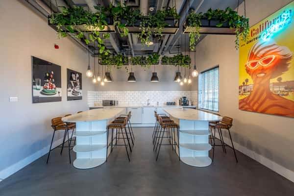 2 bedroom apartment at Circus Apartments - Image 21