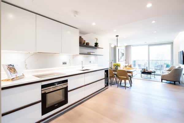 2 bedroom apartment at Garrett Mansions - Image 1