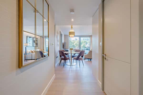 2 bedroom apartment at Garrett Mansions - Image 25