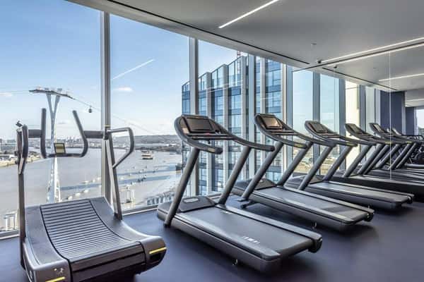 2 bedroom apartment at Upper Riverside - Image 14