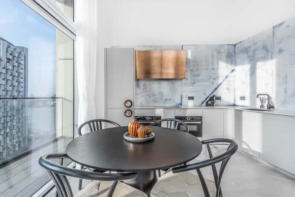 2 bedroom apartment at Upper Riverside - Image 4