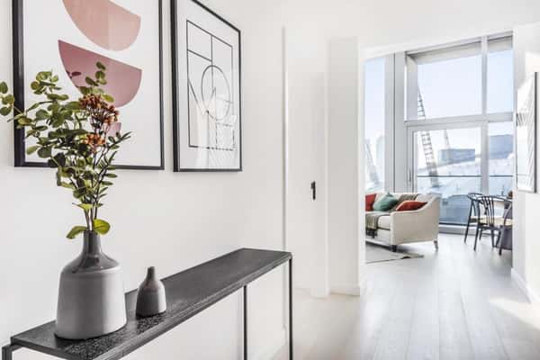 2 bedroom apartment at Upper Riverside - Image 7