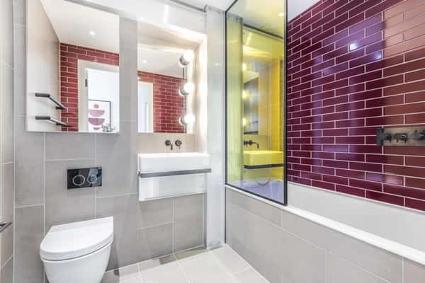 2 bedroom apartment at Upper Riverside - Image 15