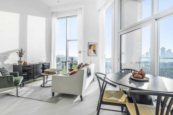 2 bedroom apartment at Upper Riverside - Image 24