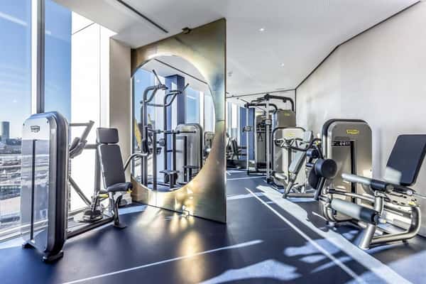 3 bedroom apartment at Upper Riverside - Image 7