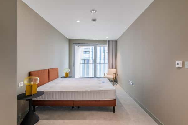 3 bedroom apartment at Upper Riverside - Image 2