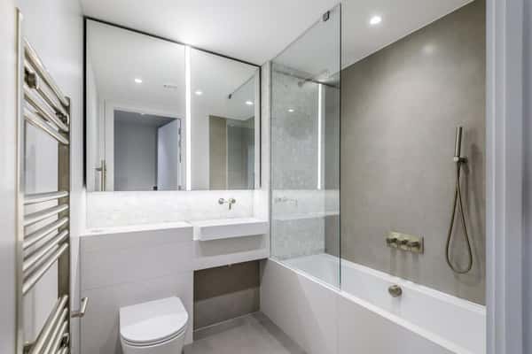3 bedroom apartment at Upper Riverside - Image 14