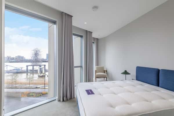 3 bedroom apartment at Upper Riverside - Image 16