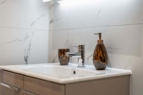 3 bedroom apartment at The Bays - Image 12