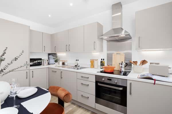 1 bedroom apartment at L&Q at Hayes Village - Image 6