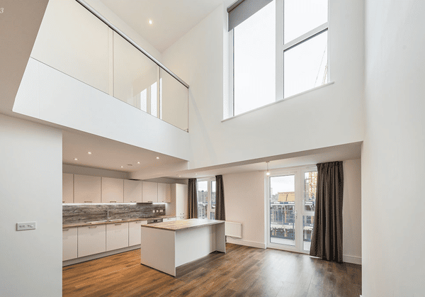 Studio apartment at Howard Court - Image 1