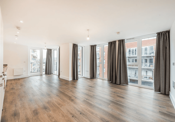 Studio apartment at Howard Court - Image 11