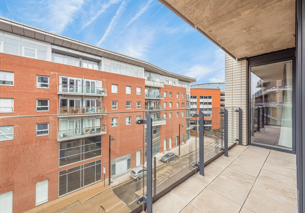 2 bedroom apartment at Howard Court - Image 6