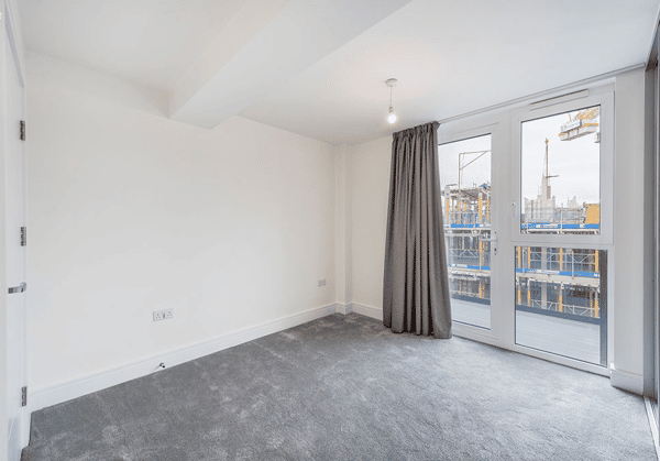 2 bedroom duplex at Howard Court - Image 33