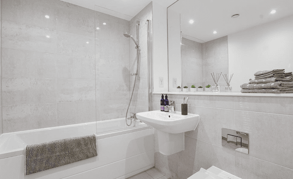 Studio apartment at Howard Court - Image 4