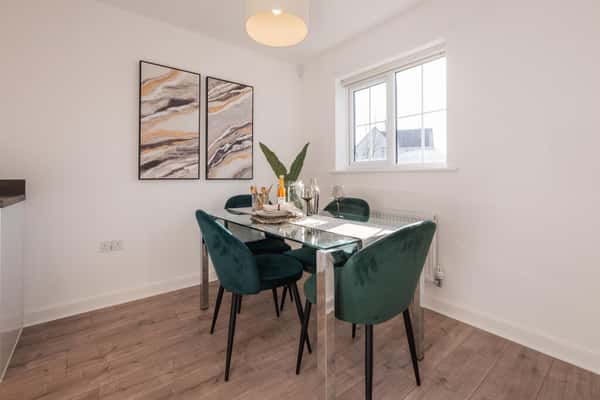 3 bedroom house at Isleport Grove - Image 11