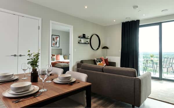 2 bedroom apartment at Apo Kew Bridge - Image 10
