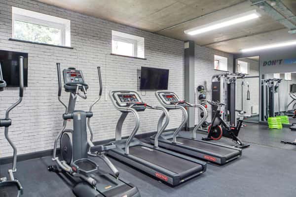 1 bedroom apartment at Clarendon Quarter - Image 7