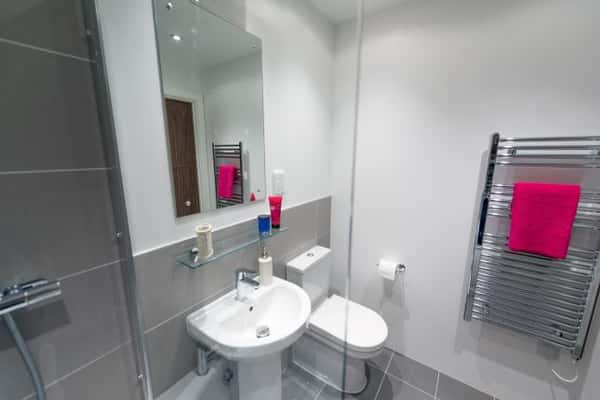 1 bedroom apartment at Clarendon Quarter - Image 21