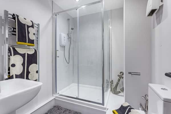 2 bedroom apartment at Queen Street Quarter - Image 8