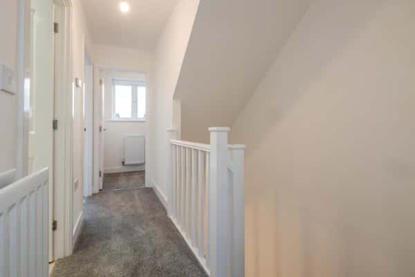 4 bedroom house at Pleasley View - Image 8